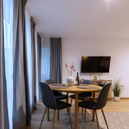 Vesta Blue - Modern Apartment With Free Parking In Veliko Tarnovo *
