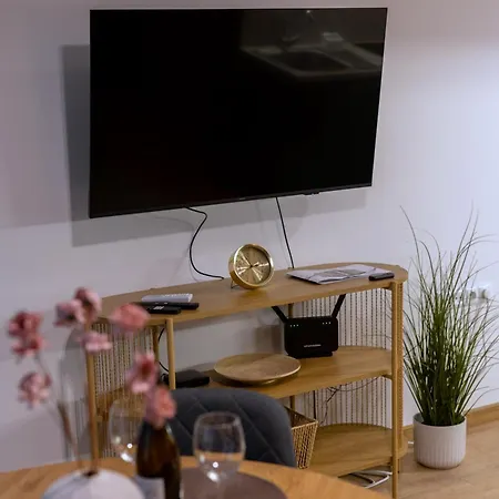 Апартамент Vesta Blue - Modern Apartment With Free Parking In Veliko Tarnovo *