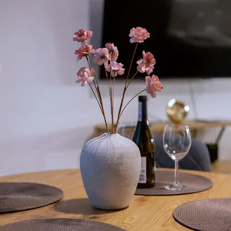 Vesta Blue - Modern Apartment With Free Parking In Veliko Tarnovo Апартамент *