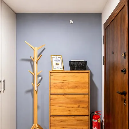 Vesta Blue - Modern With Free Parking In Apartament Veliko Tărnovo